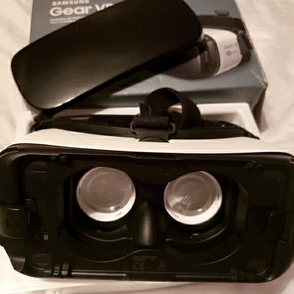 Samsung Gear VR Oculus - Picture 6 of 8